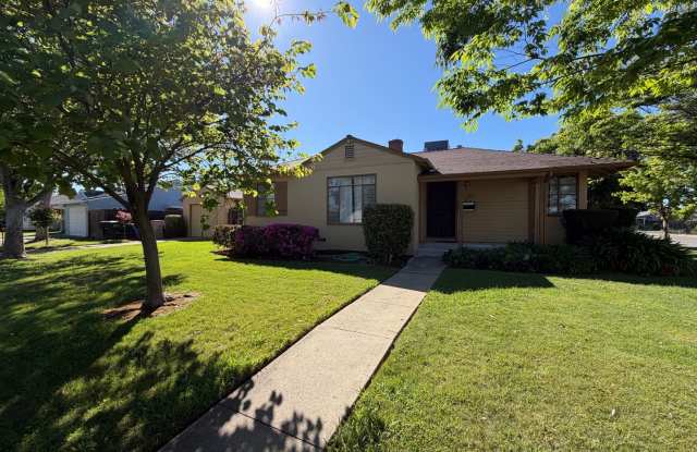 Charming Vintage Gem: Cozy 3-Bedroom Retreat with Timeless Style in Sacramento photos photos