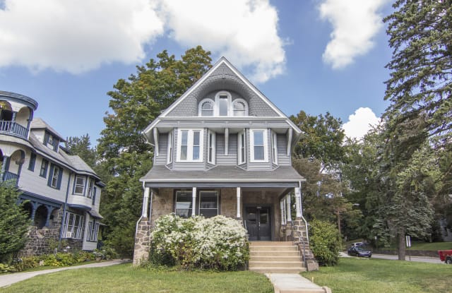 125 Windsor Avenue - 125 Windsor Avenue, Narberth, PA 19072