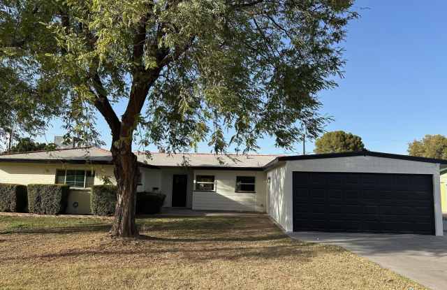 4314 E Oak Street Gallery 2