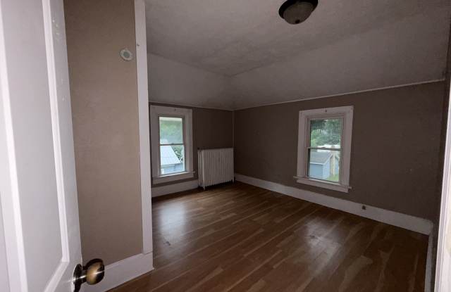 514 West Marion Street - B Gallery 4