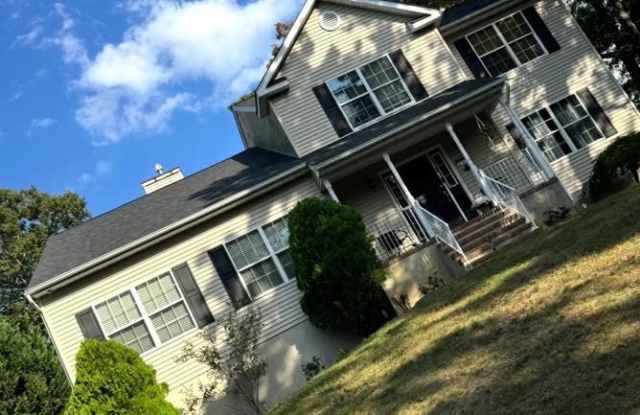 657 Summit Avenue photos photos