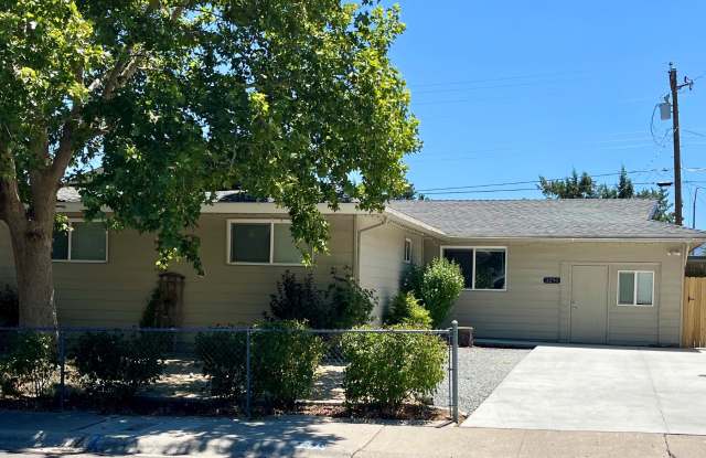 3290 Downey Avenue photos photos