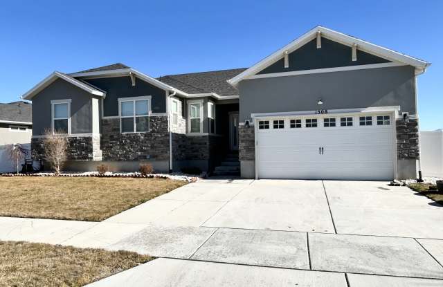 1508 N 1350 E photos photos