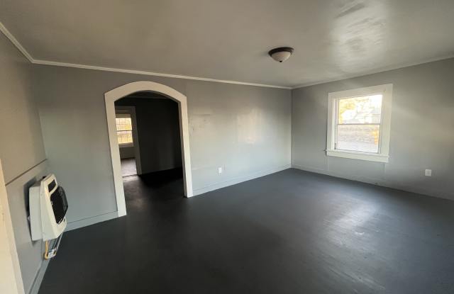 1200 W Pleasure Ave photos photos