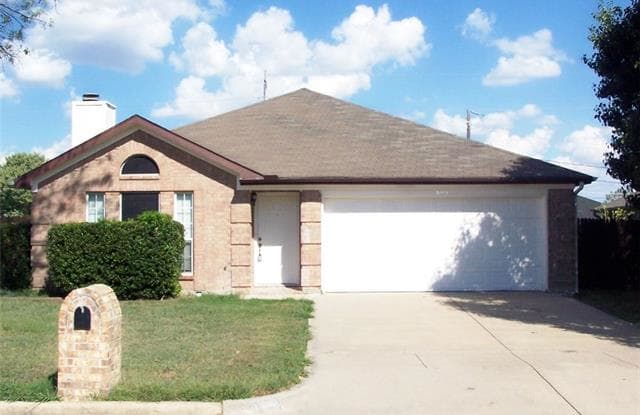 6401 Brookglen Drive - 6401 Brookglen Drive, Arlington, TX 76018