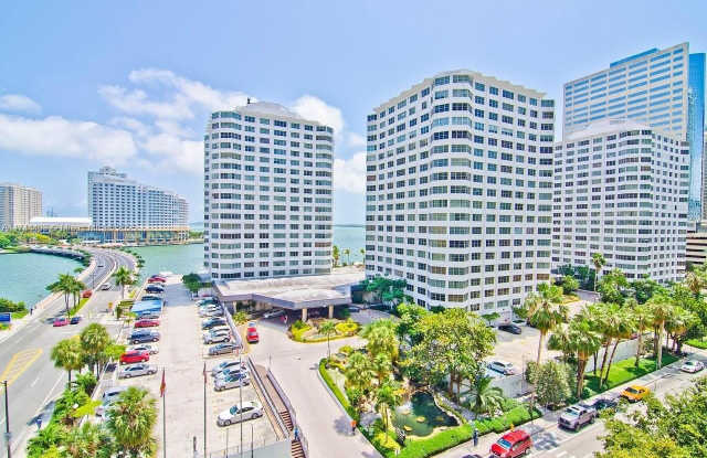 825 Brickell Bay Dr photos photos
