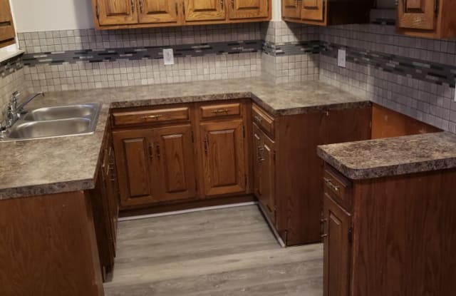 22833 Lake Dr Gallery 2