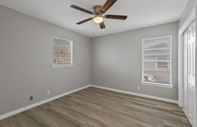 3 Pershing Drive - B Gallery 4