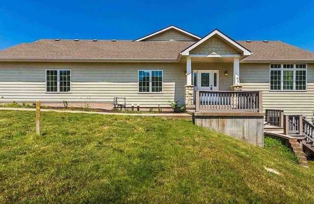 Large and Spacious Duplex Available photos photos