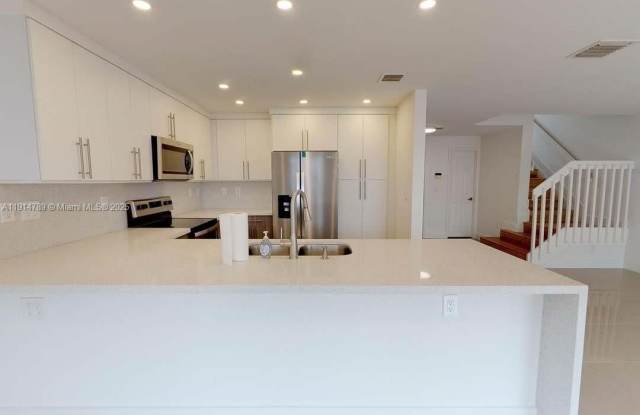 5081 NW 116th Ct Gallery 4