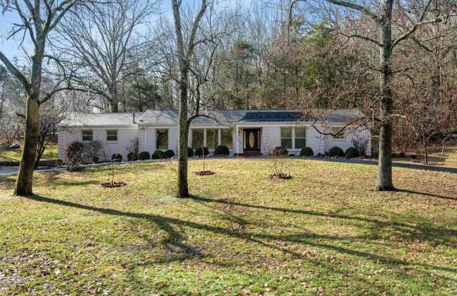 4BR/3BA Forest Hills Luxury Rental photos photos