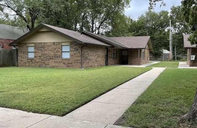 413 N Millwood St photos photos