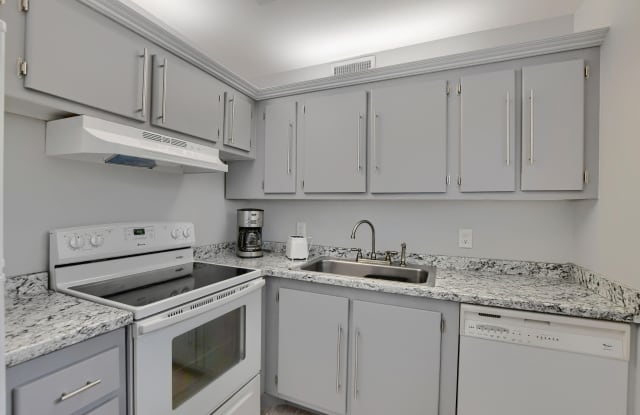 21 Markham A - 21 Markham Drive, Deerfield Beach, FL 33442