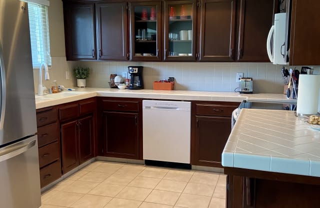 1907 East Niles Avenue - 1907 East Niles Avenue, Fresno, CA 93720