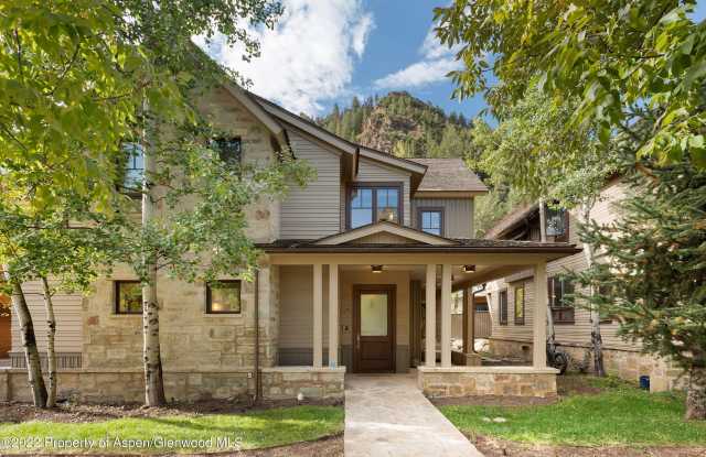 509 W Hopkins Avenue photos photos