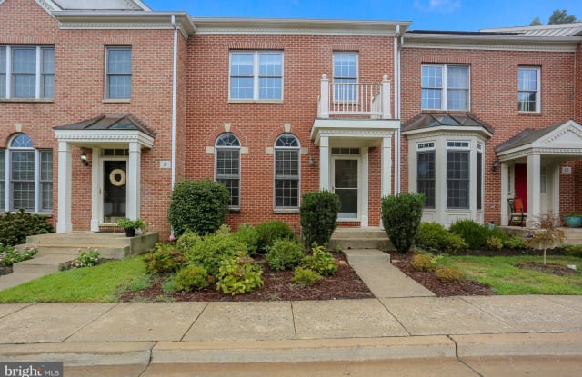 10 BLUE HOSTA WAY - 10 Blue Hosta Way, Rockville, MD 20850