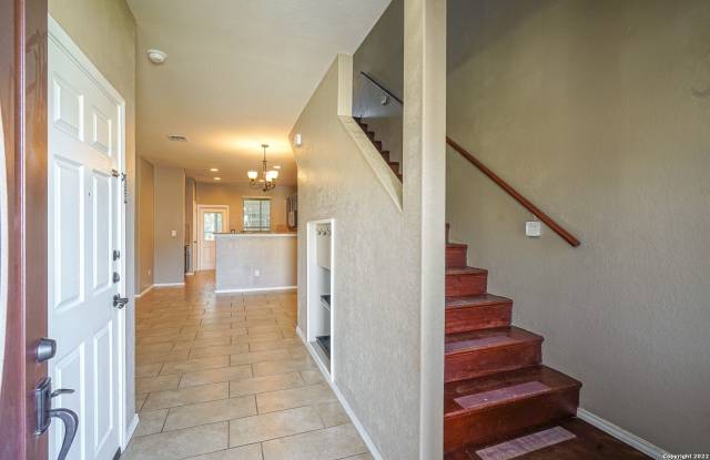 425 AUBURN PARK Gallery 4