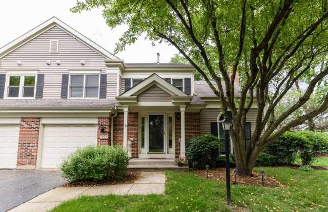2505 East Hunter Drive - 2505 Hunter Drive, Arlington Heights, IL 60004