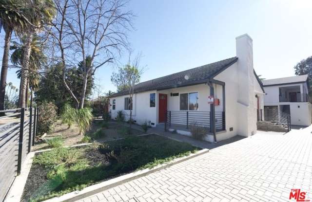 17610 Sherman Way photos photos