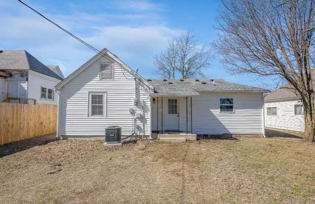 COMING SOON: Fully Furnished Home in Webb City! 2/2 includes ALL appliances, ALL utilities/pest control/lawncare/wifi. Gallery 3