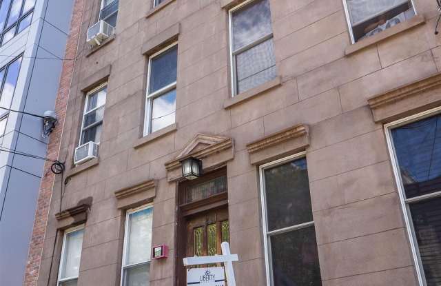 211 ADAMS ST Gallery 1
