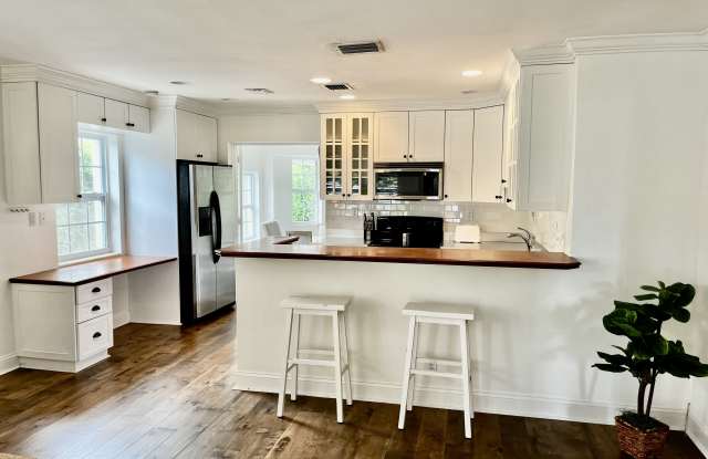 339 Puritan Road Gallery 2