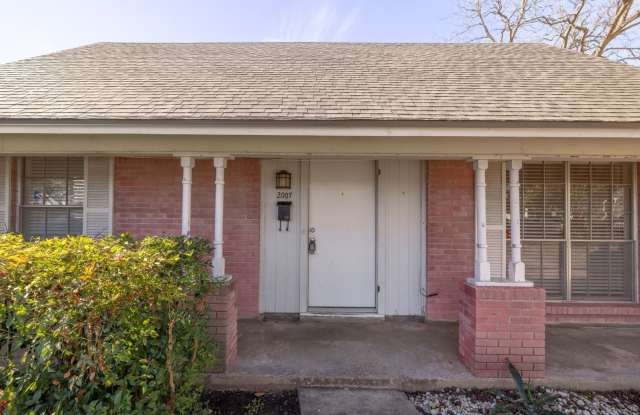 Lovely 4/2 in Brentwood Neighborhood photos photos