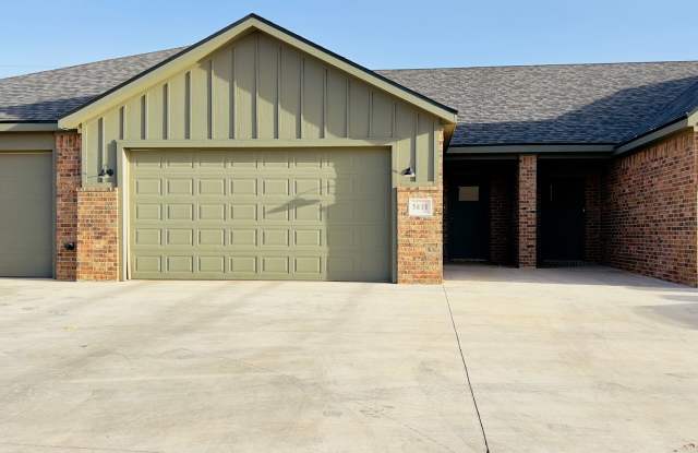 PRE-LEASING FOR AUGUST! Spacious 3-Bedroom Townhouse Near Texas Tech photos photos