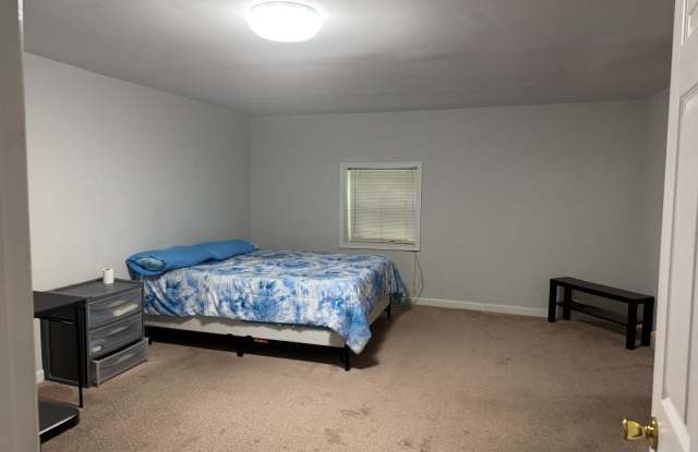 19004 QUEEN DRIVE photos photos