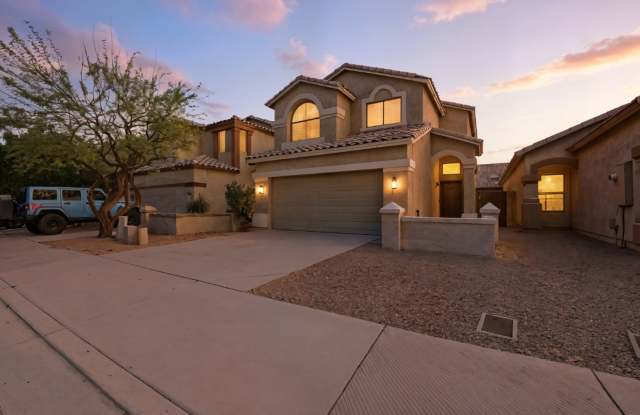 Spacious Avondale Home in Gated Community with Pool Access Gallery 3