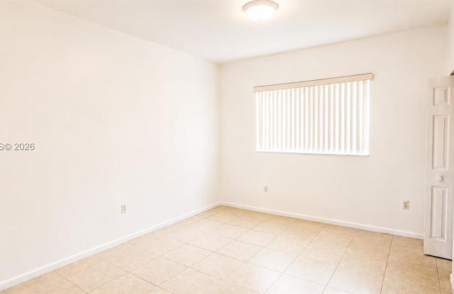 7931 Tuscany Way Gallery 4