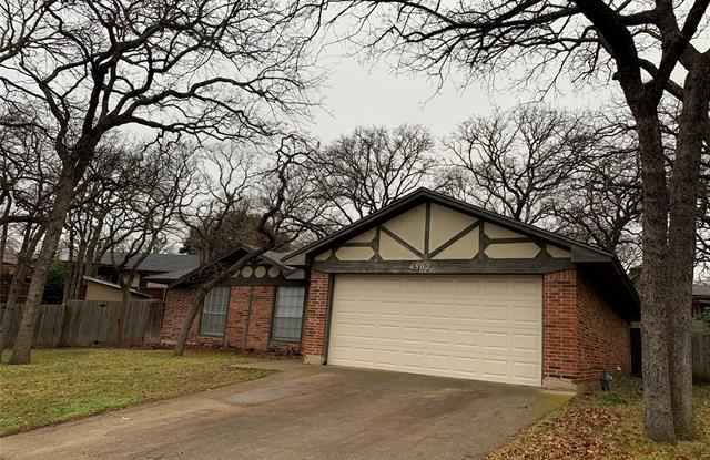 4302 Mossridge Court Gallery 2