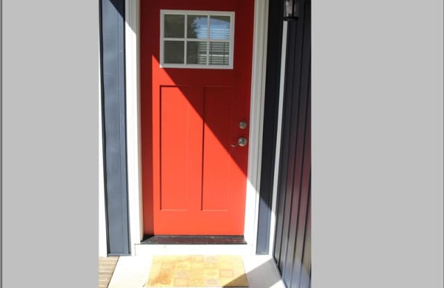 818 Stockard Street Gallery 3
