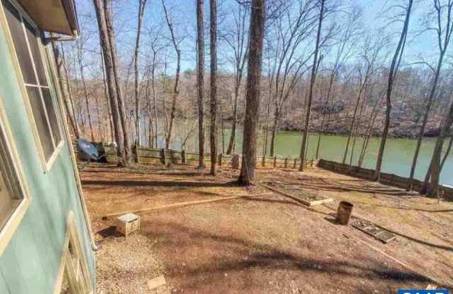 199 N WHITE OAK LAKEVIEW DR - 199 North White Oak Lakeview Drive, Madison County, VA 22727
