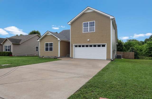 Pet Friendly Three Bedroom with Bonus! Gallery 4
