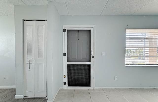 694 Michigan Court Gallery 2