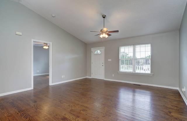 Beautiful home located in Troutman! Gallery 4