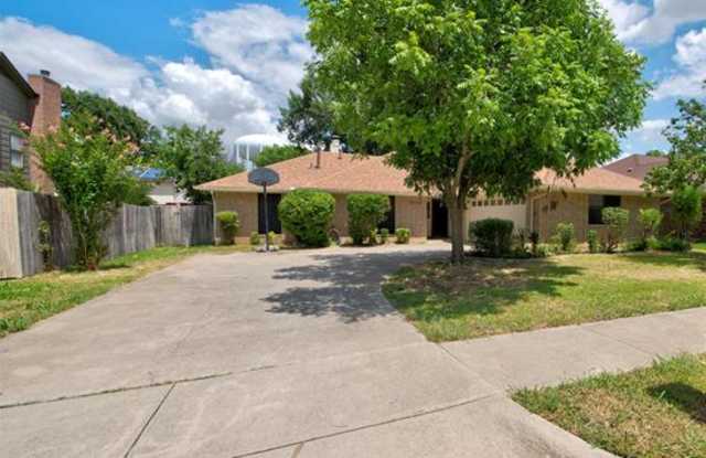 3256 Sapphire Street - 3256 Sapphire Street, Bedford, TX 76021