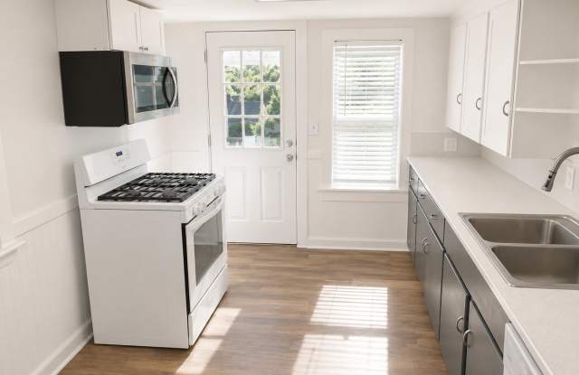 Lower 2 Bedroom Duplex Great Location! photos photos Lower 2 Bedroom Duplex Great Location! photos photos