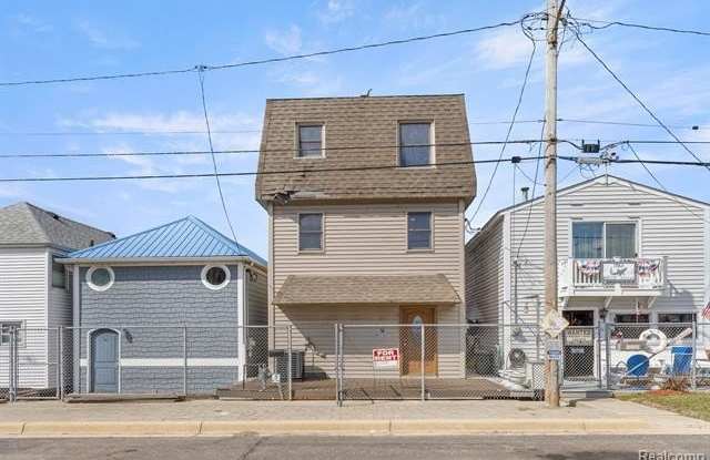 9 WALNUT Street photos photos