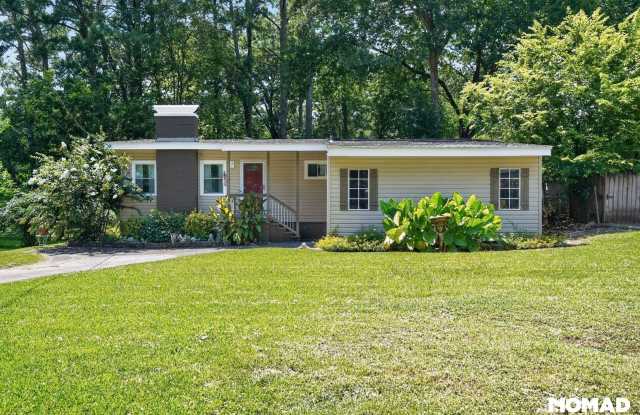 Charming 3BR/2Bath House in Birmingham w/Hot tub Gallery 3