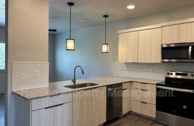3711 S Council Spring Rd photos photos