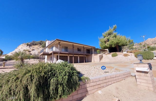 53975 Pinon Drive - 53975 Pinon Drive, Yucca Valley, CA 92284