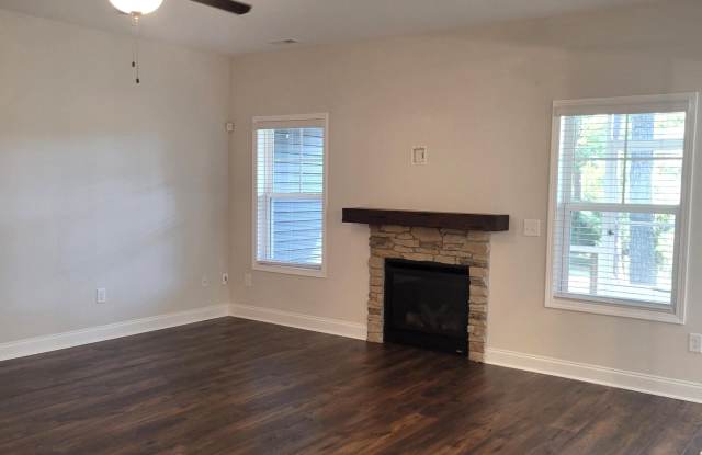 1897 Airport Road Gallery 4