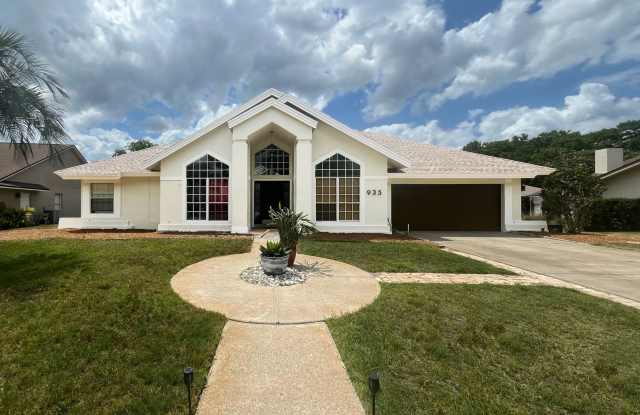Beautiful 4 Bedroom 2 Bathroom Pool Home in Lake Mary, FL photos photos
