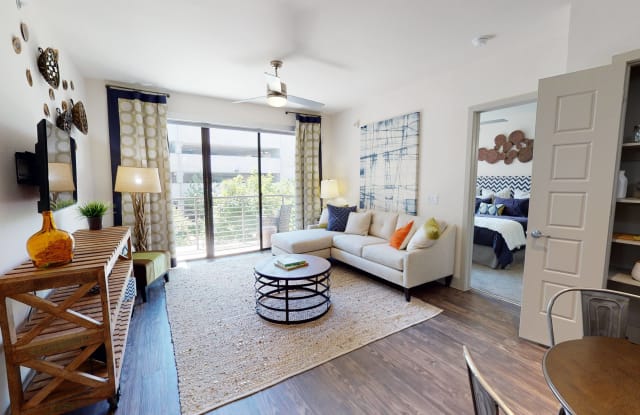 Eleven10 at Farmers Market Apartments photos photos