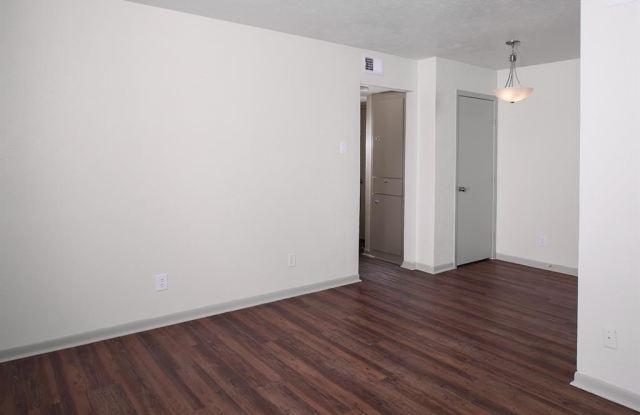 4708 Abbott Avenue Gallery 4