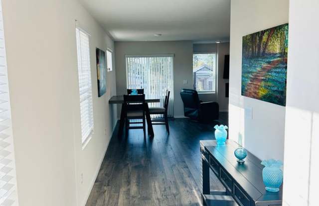 Almost New Beautiful Home With Stunning Finishes Gallery 3