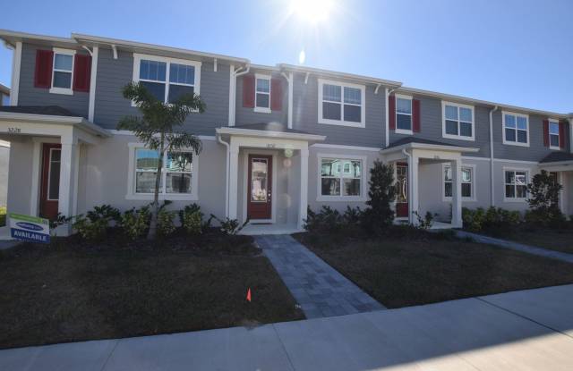 3 Bedroom, 2.5 Baths Town Home For Rent at 3232 Gardenia Reserve St. Apopka, FL 32712 photos photos