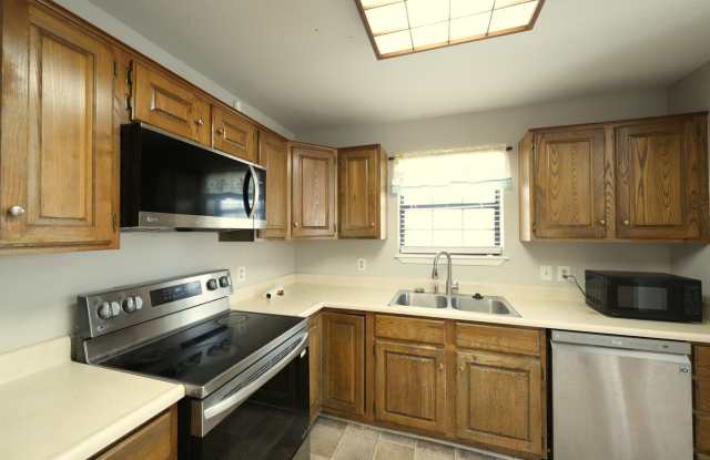 3 Bed | 2 Bath | South Tulsa Gallery 3